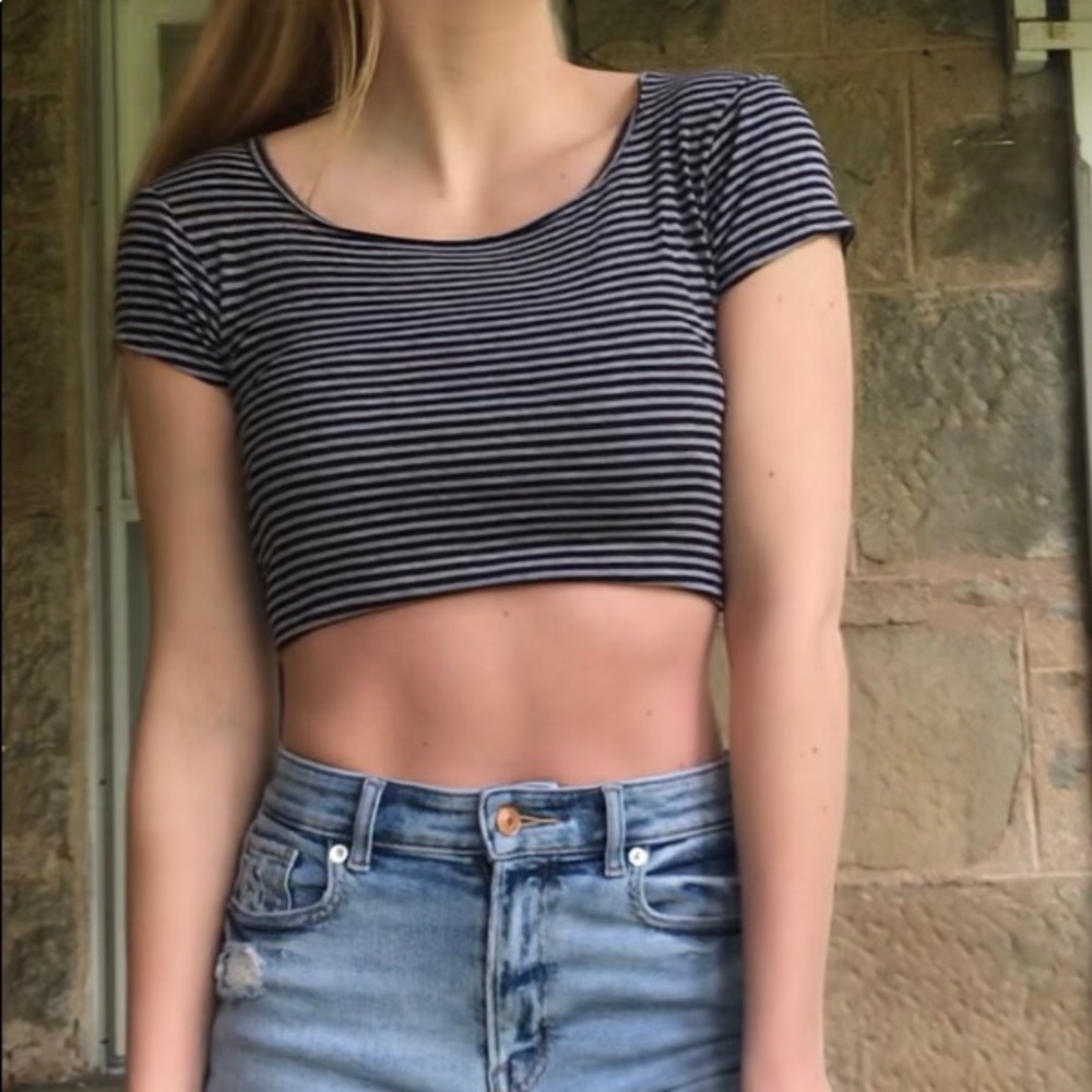Striped Short Sleeve Top - Picture 2 of 6